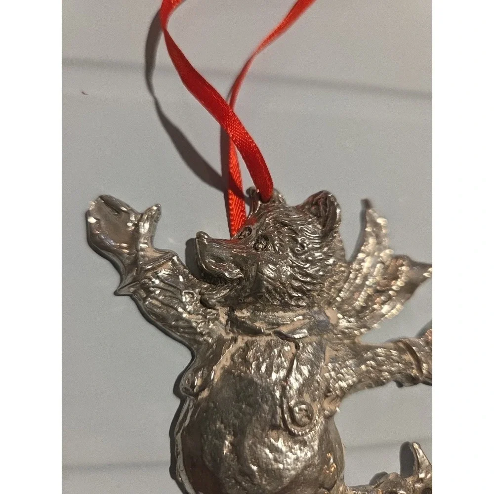 Camelot Pewter Skating Bear Vintage 3.5